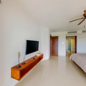 Hakuna Matata 725n At Mareazul Beachfront Apartamento Playa del Carmen